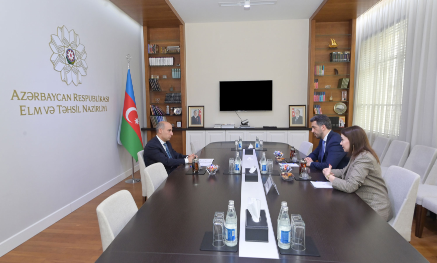 Elm və təhsil naziri “Yüksəliş” müsabiqəsinin qalibləri ilə görüşüb