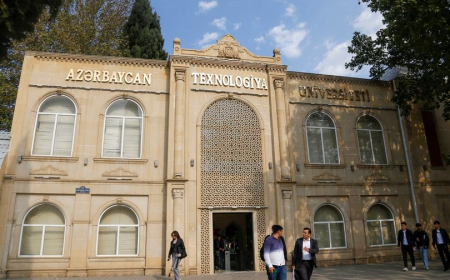 İlk süni intellekt əsaslı Rəqəmsal Təhsil Bələdçisi istifadəyə verilib