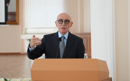 Firudin Qurbanov gələcəyin dənizçiləri ilə görüşüb
