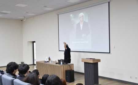 Qarabağ Universitetində xalq artisti Fəxrəddin Manafov ilə görüş keçirilib 