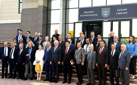 Qazaxıstanda Birinci Bakı Türkoloji Qurultaya həsr olunmuş beynəlxalq simpozium keçirilir