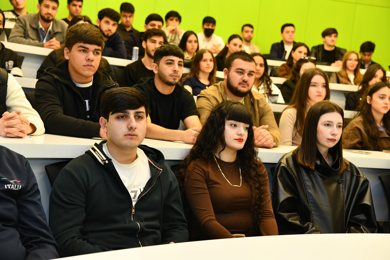 Tələbələrin  könüllülük proqramında iştirakına dair infosessiya keçirilib
