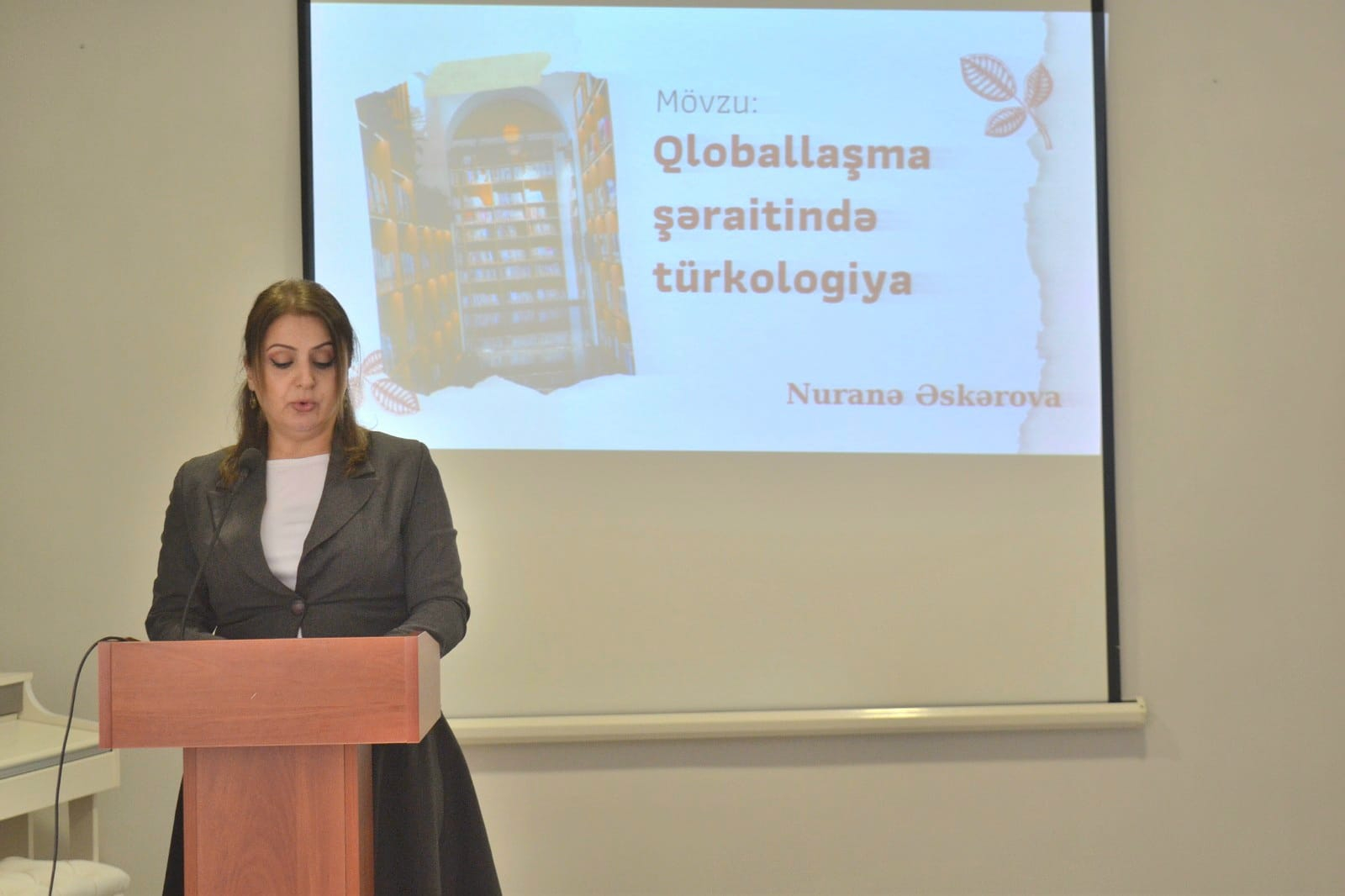 Kollecdə I Türkoloji Qurultayın dərsləri mövzusunda konfrans keçirilib