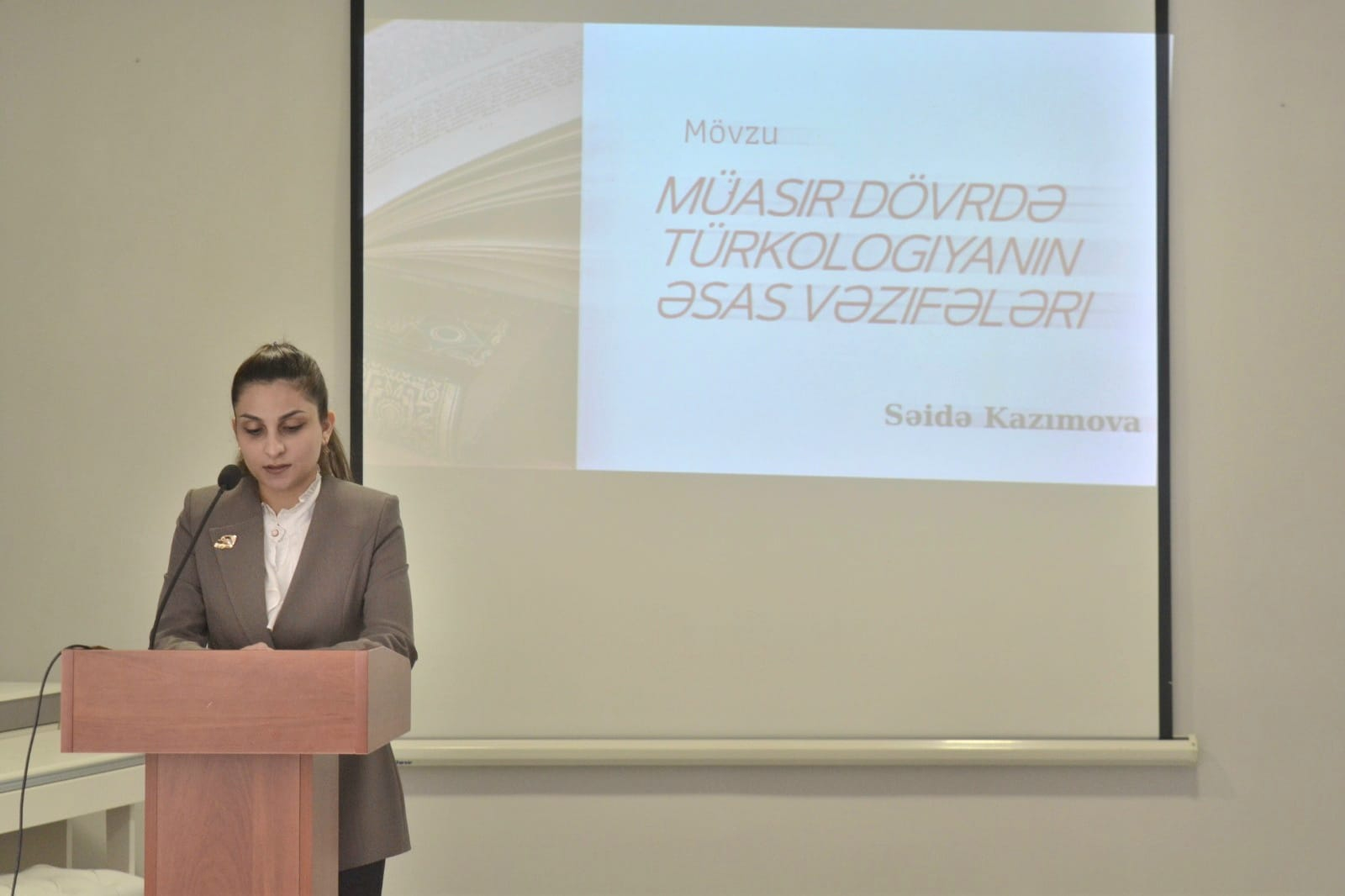 Kollecdə I Türkoloji Qurultayın dərsləri mövzusunda konfrans keçirilib