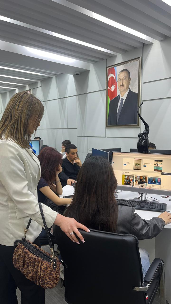 Kollec tələbələri UNEC-in tədris mühiti ilə tanış olublar