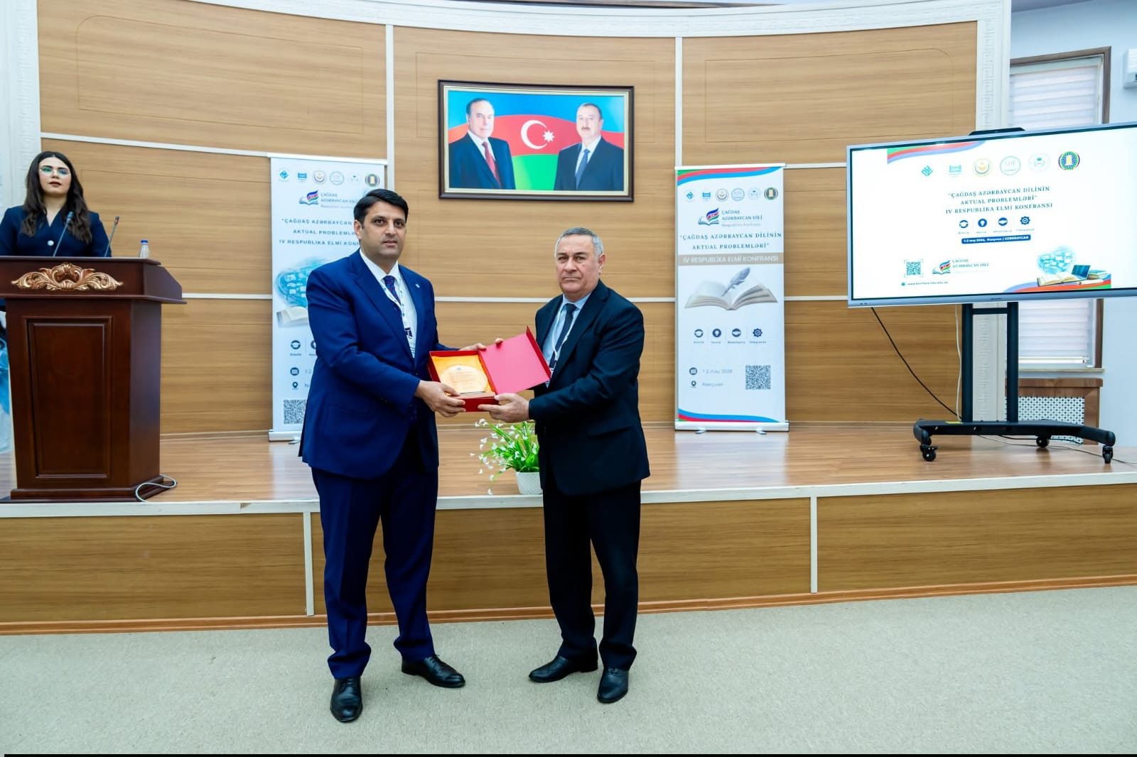 “Çağdaş Azərbaycan dilinin aktual problemləri” elmi konfransda müzakirə edilib