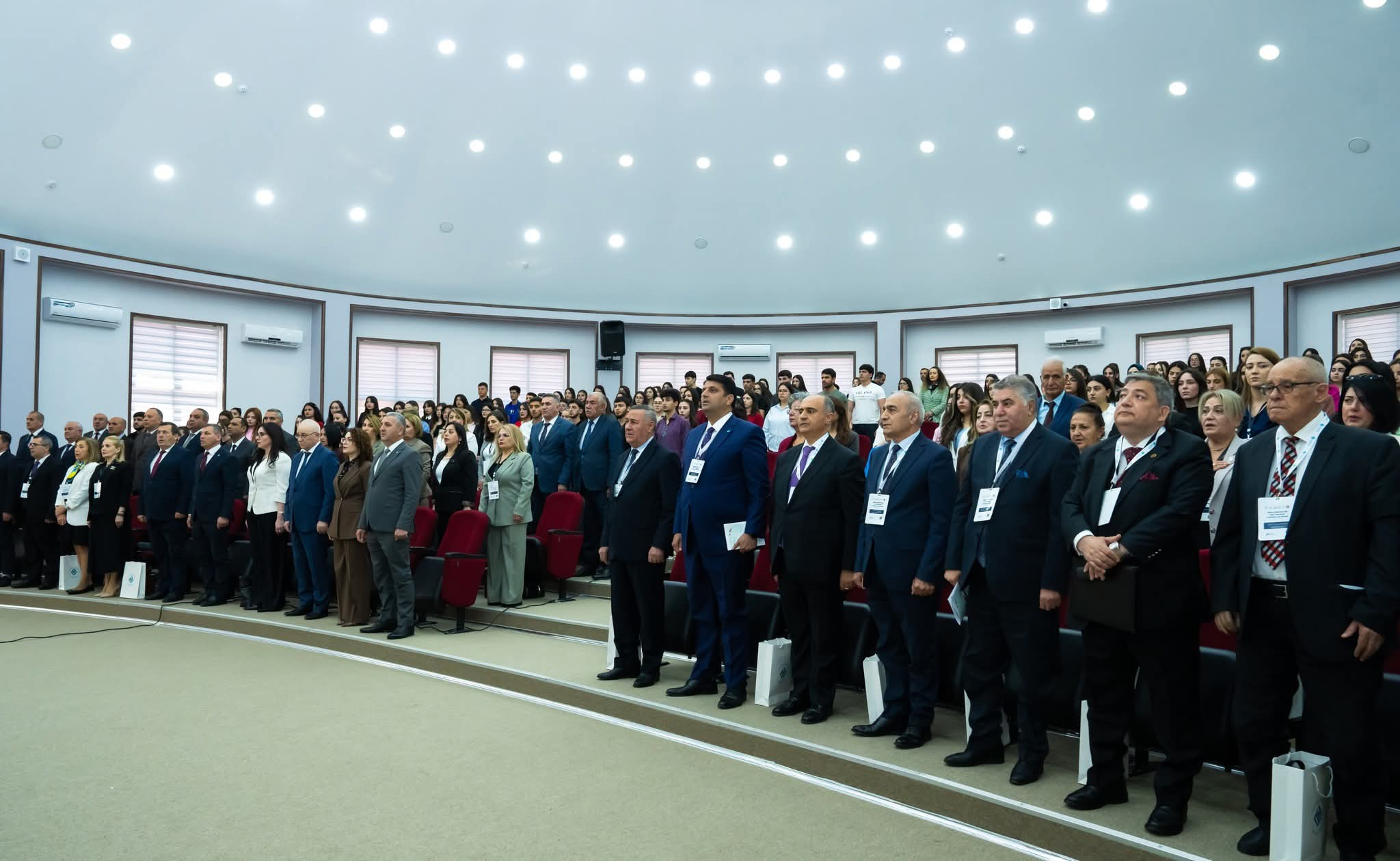 “Çağdaş Azərbaycan dilinin aktual problemləri” elmi konfransda müzakirə edilib