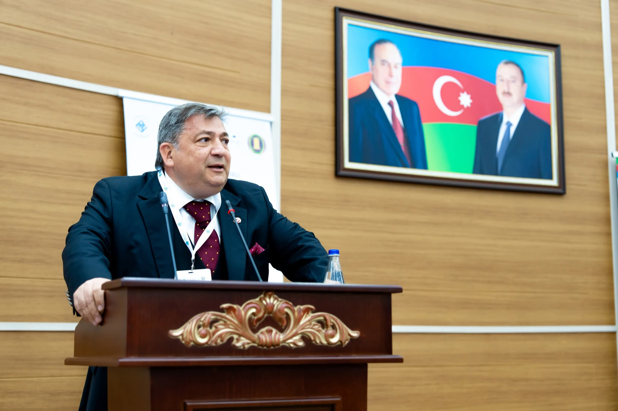 “Çağdaş Azərbaycan dilinin aktual problemləri” elmi konfransda müzakirə edilib