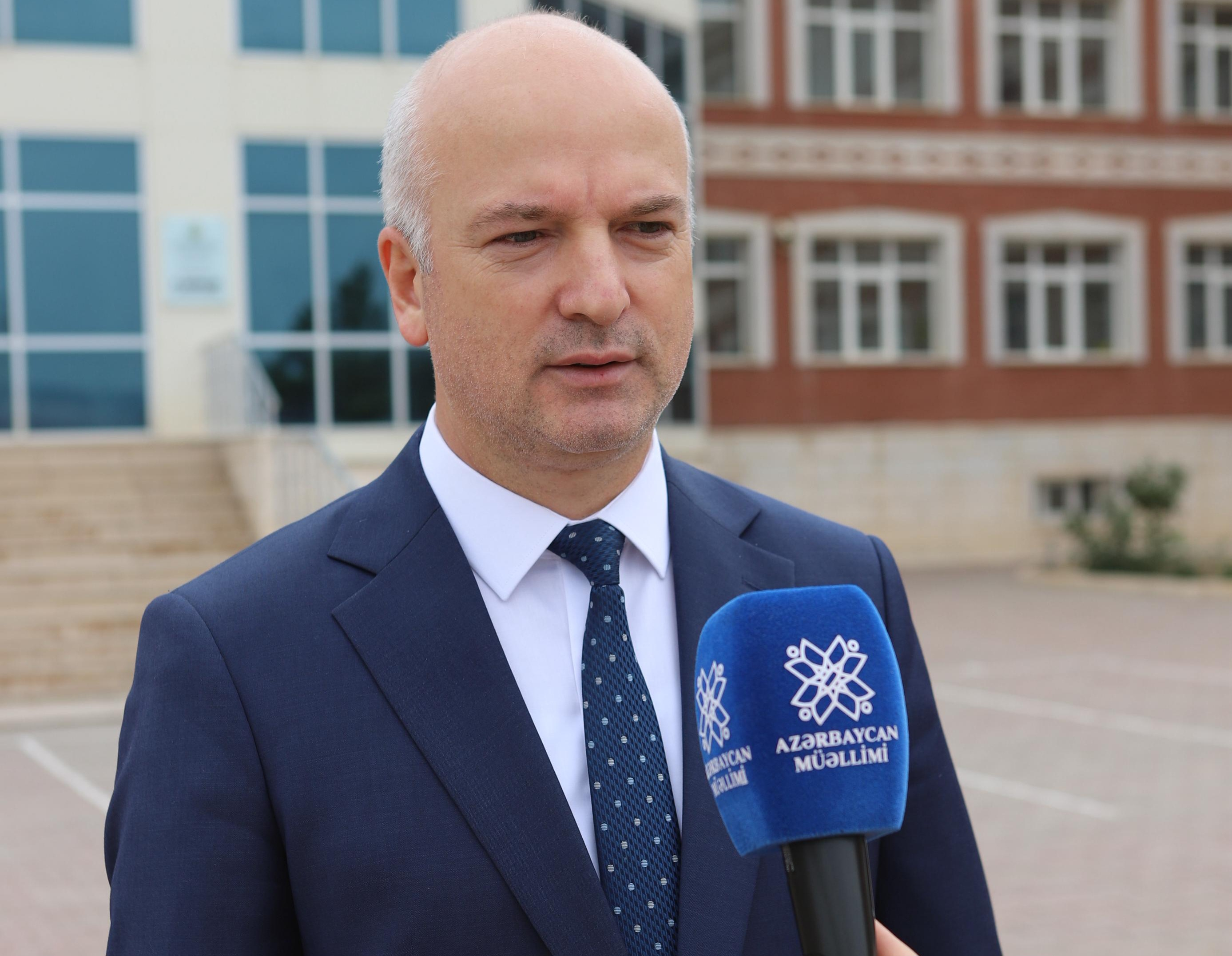 Elxan Nəcəfov: İlk gündə müəllimlərin 93 faizi uğur qazanıb