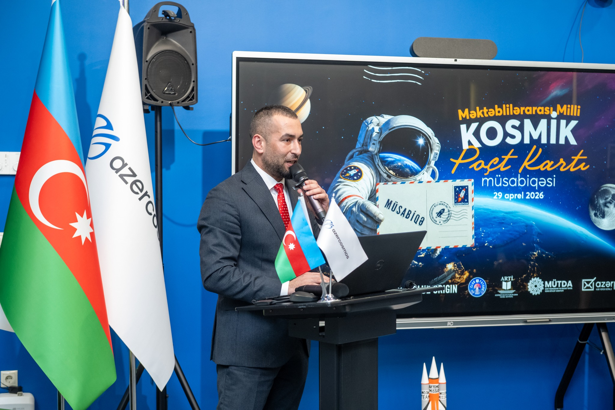 Məktəblilərarası milli kosmik poçt kartı müsabiqəsinə start verilib