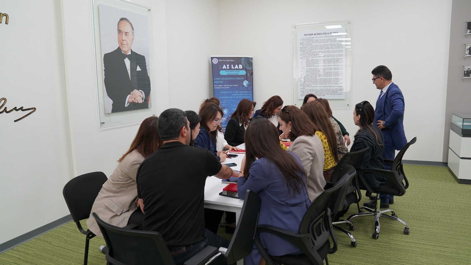 Təhsil Liderləri üçün mini MBA proqramı uğurla davam edir