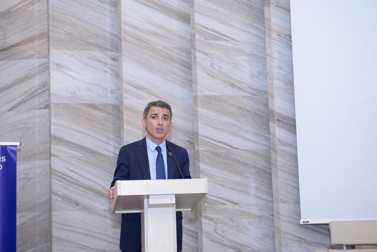Fariz İsmayılzadə: Təhsilə və tədqiqata xüsusi önəm verməliyik