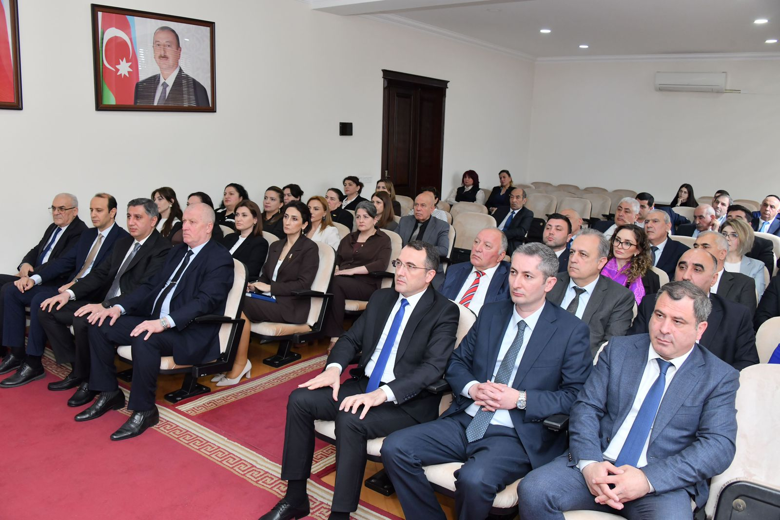 SDU-nun yeni rektoru kollektivə təqdim olunub