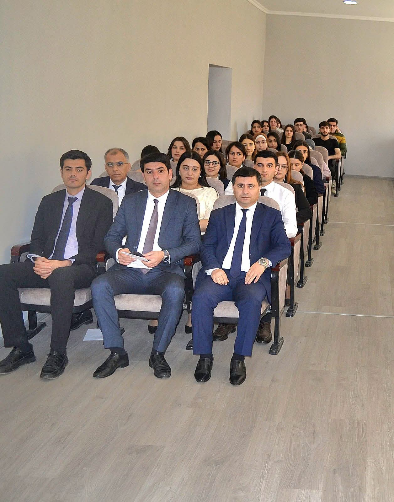 Sosial və Aqrar-Texnoloji Kollecdə Ulu Öndərin xatirəsinə həsr olunmuş konfrans keçirilib