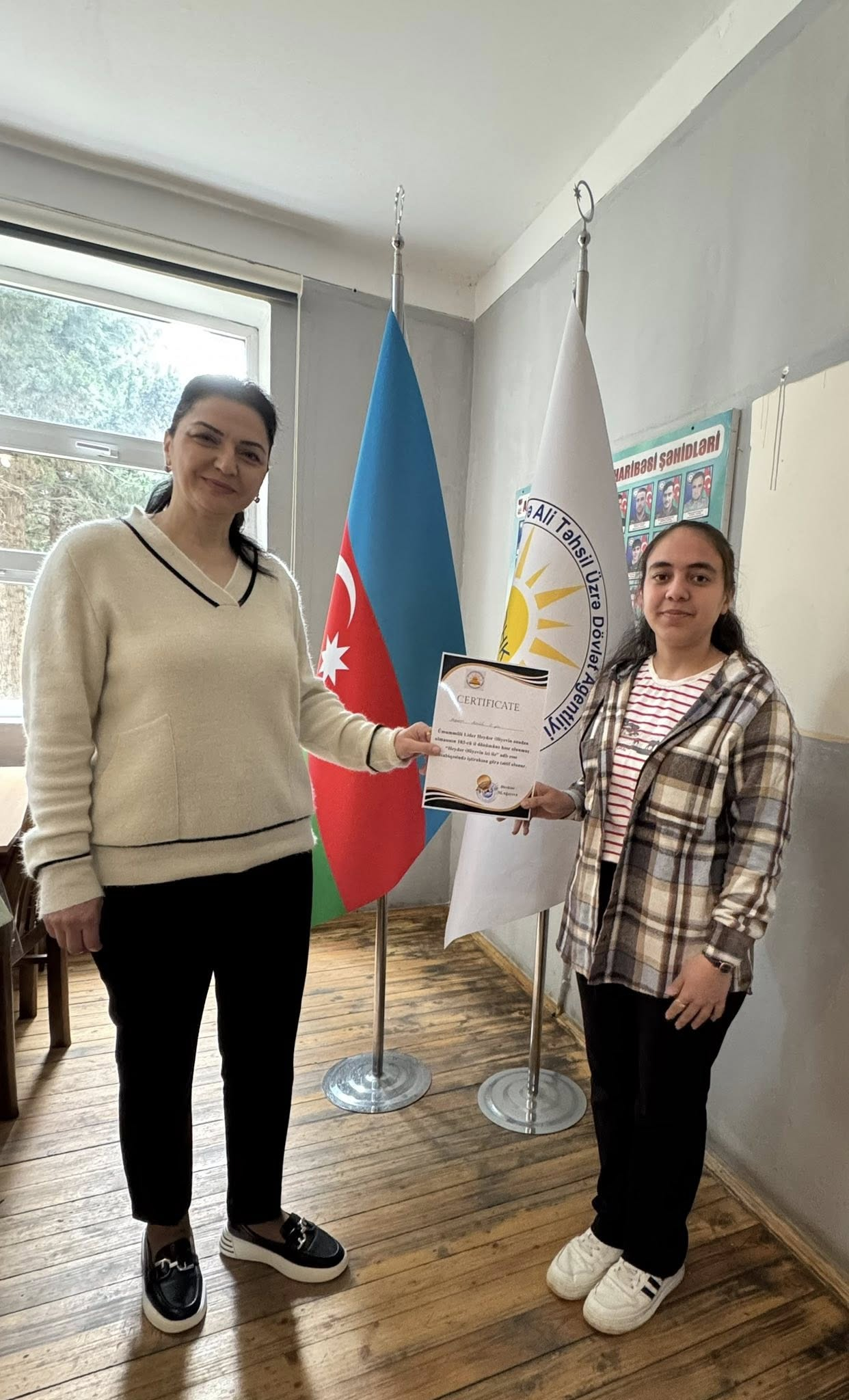 Ağdaş Dövlət Humanitar Kollecində esse müsabiqəsi qalibləri mükafatlandırılıb