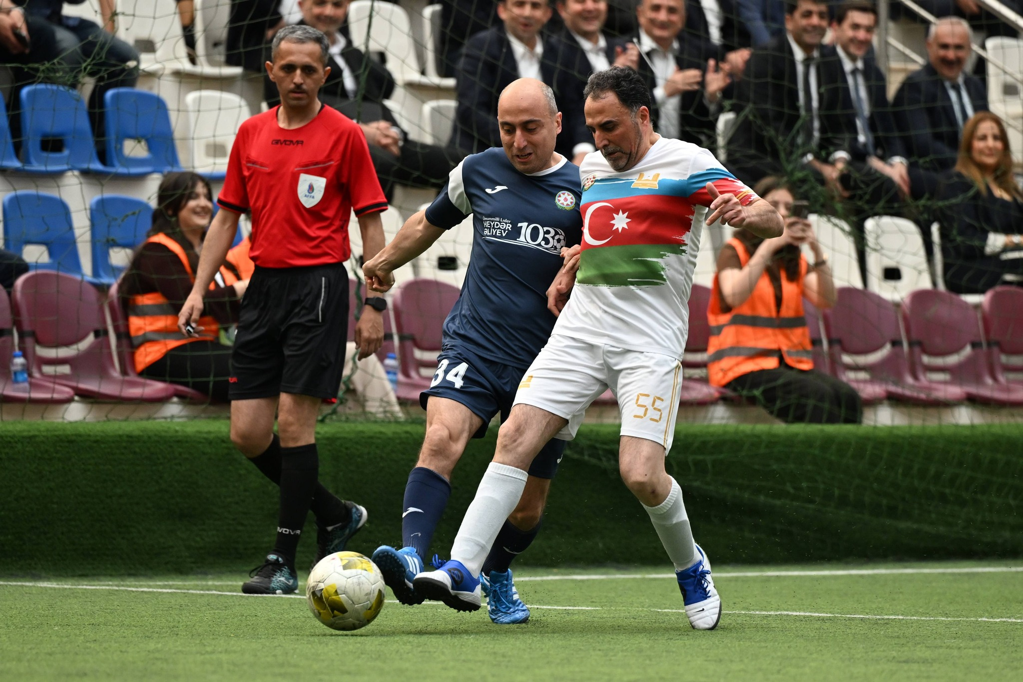 Hökumət və parlament nümayəndələri futbol oynadılar