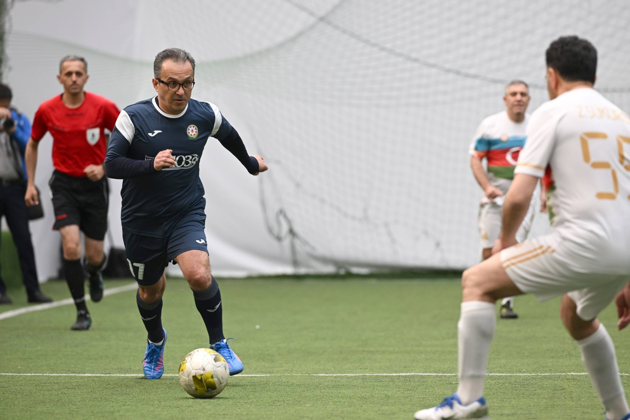 Hökumət və parlament nümayəndələri futbol oynadılar