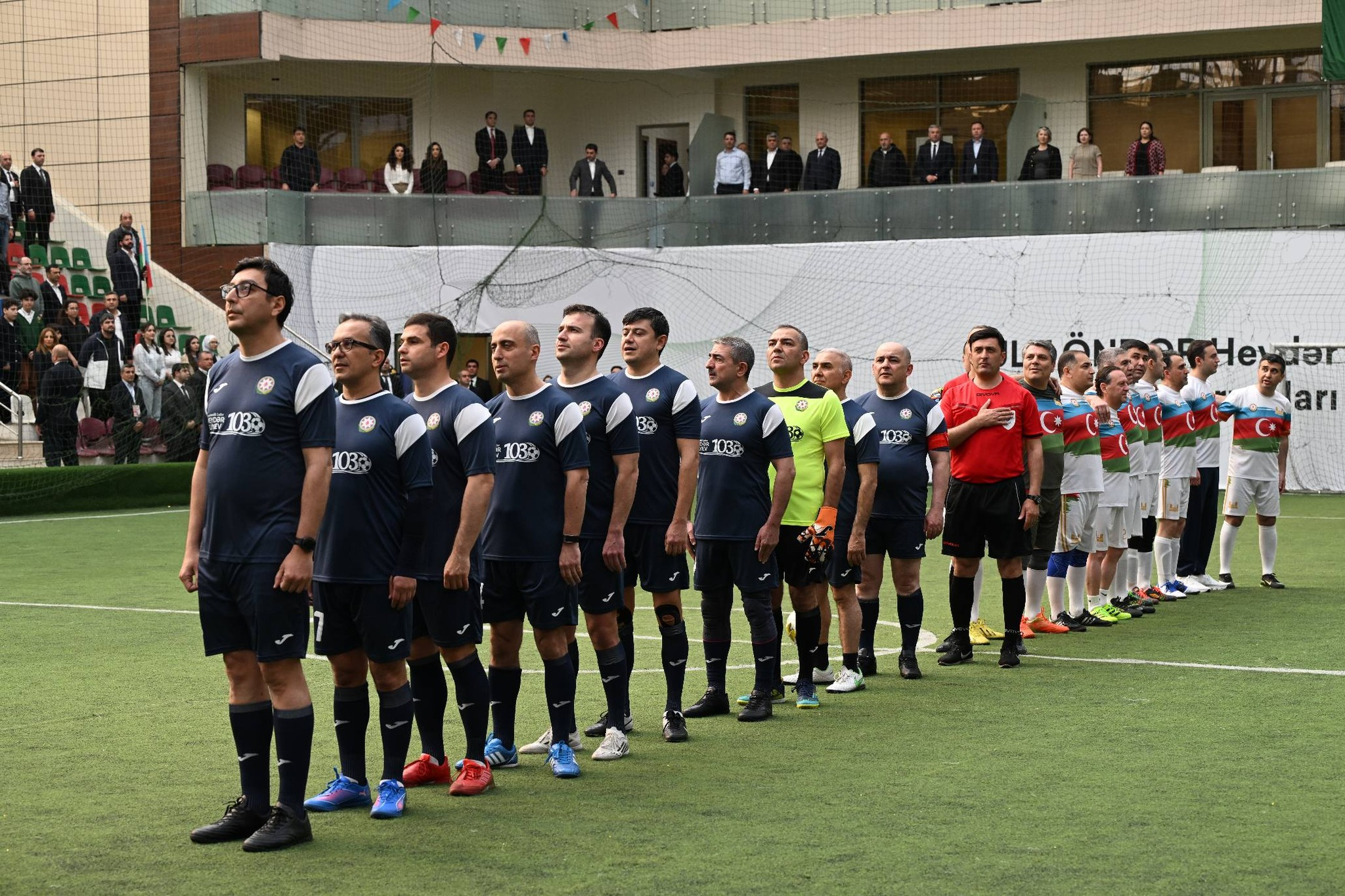 Hökumət və parlament nümayəndələri futbol oynadılar