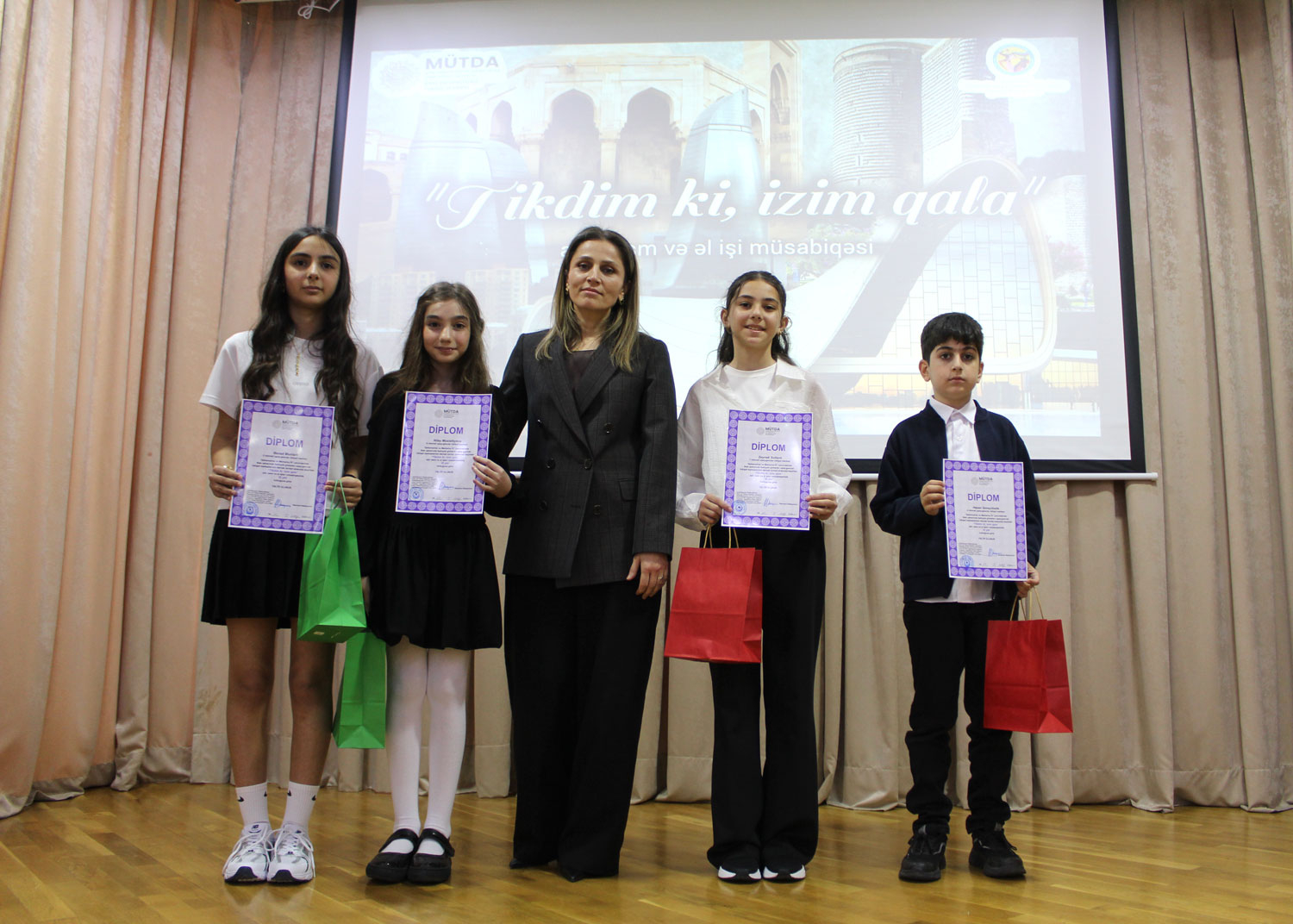 Gənc istedadların mükafatlandırılma mərasimi keçirilib
