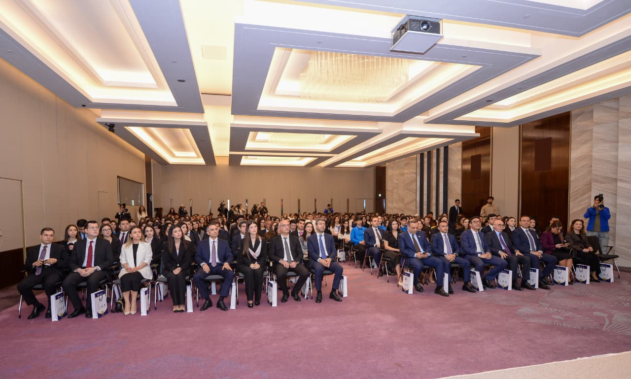 “Heydər Əliyev və müasir Azərbaycan gəncliyi” mövzusunda gənclər forumu keçirilib
