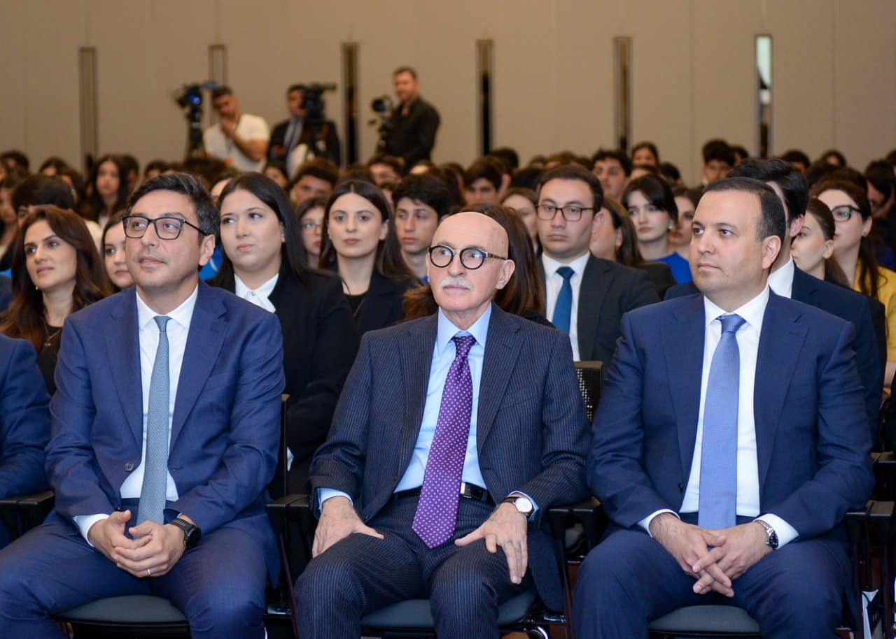 “Heydər Əliyev və müasir Azərbaycan gəncliyi” mövzusunda gənclər forumu keçirilib