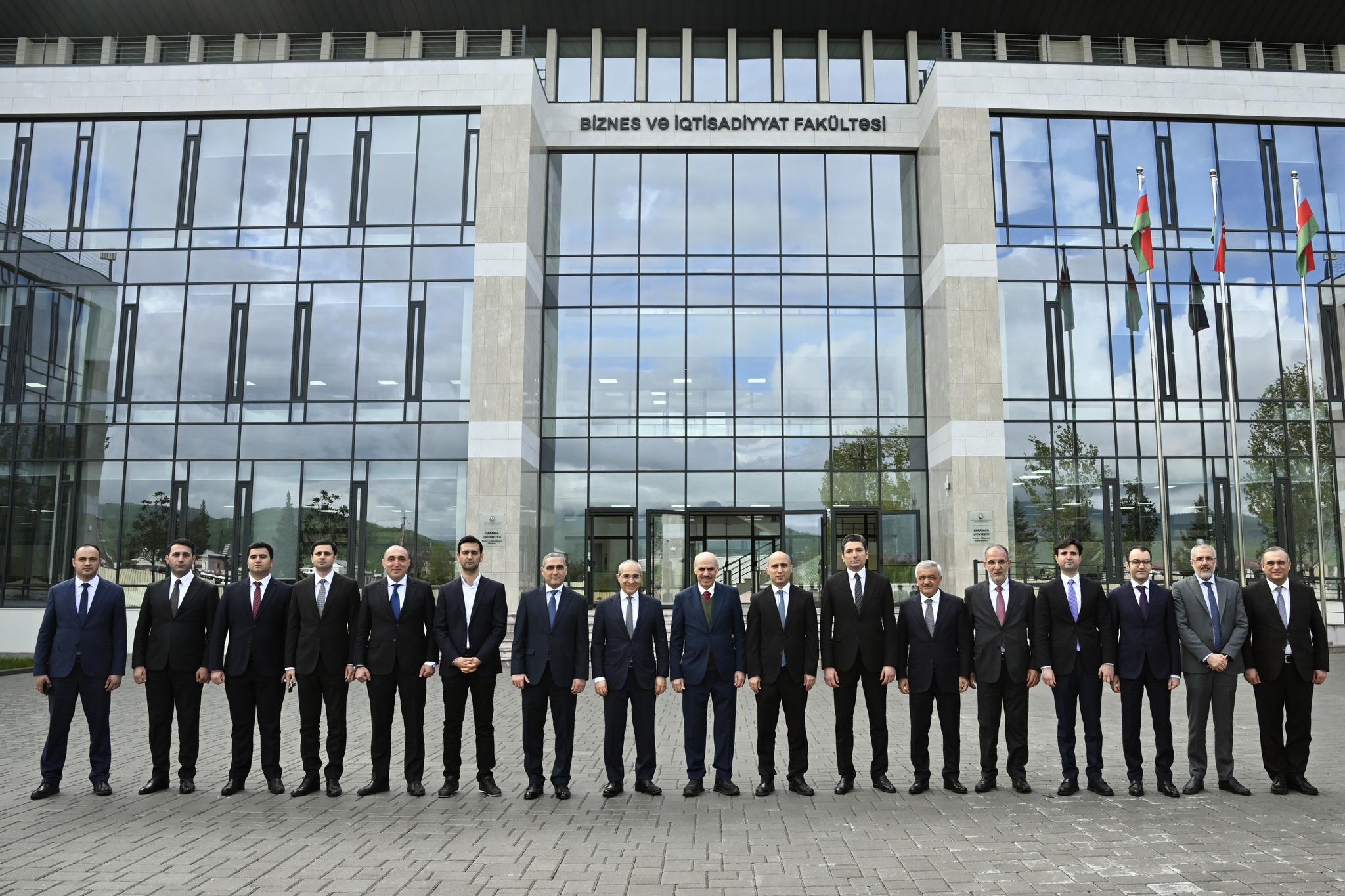 İİB nümayəndələri azad edilmiş ərazilərdə təhsil sahəsində görülən işlərlə tanış olub