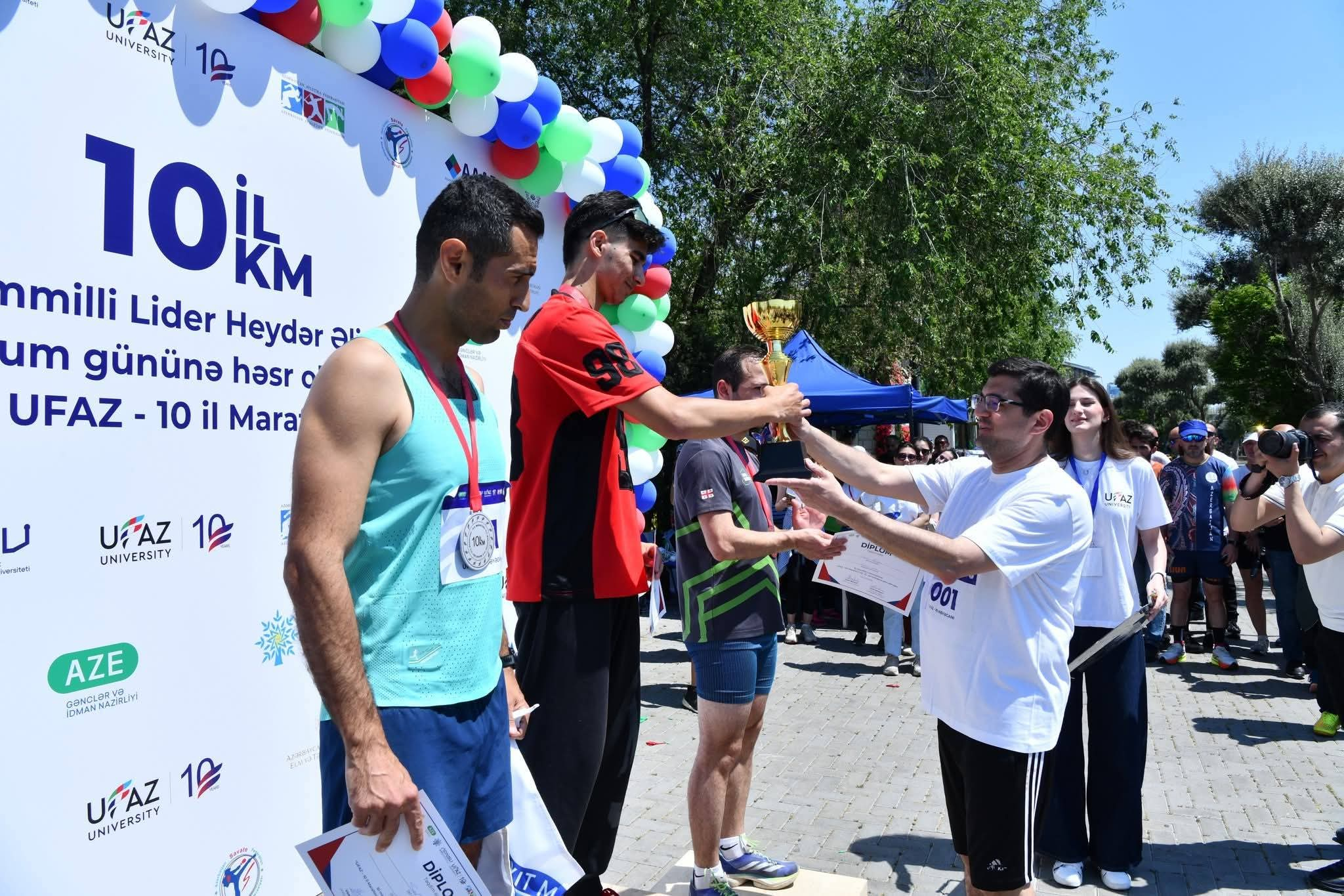 Ümummilli Liderin 103-cü ildönümünə və UFAZ-ın 10 illiyinə həsr olunmuş marafon keçirilib