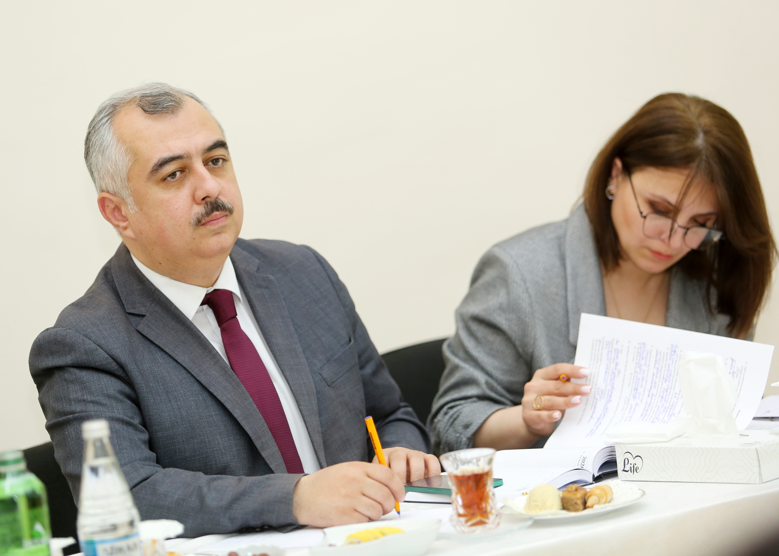 Təhsil İnstitutu Gəncədə Azərbaycan dili və ibtidai sinif müəllimləri ilə görüş keçirib