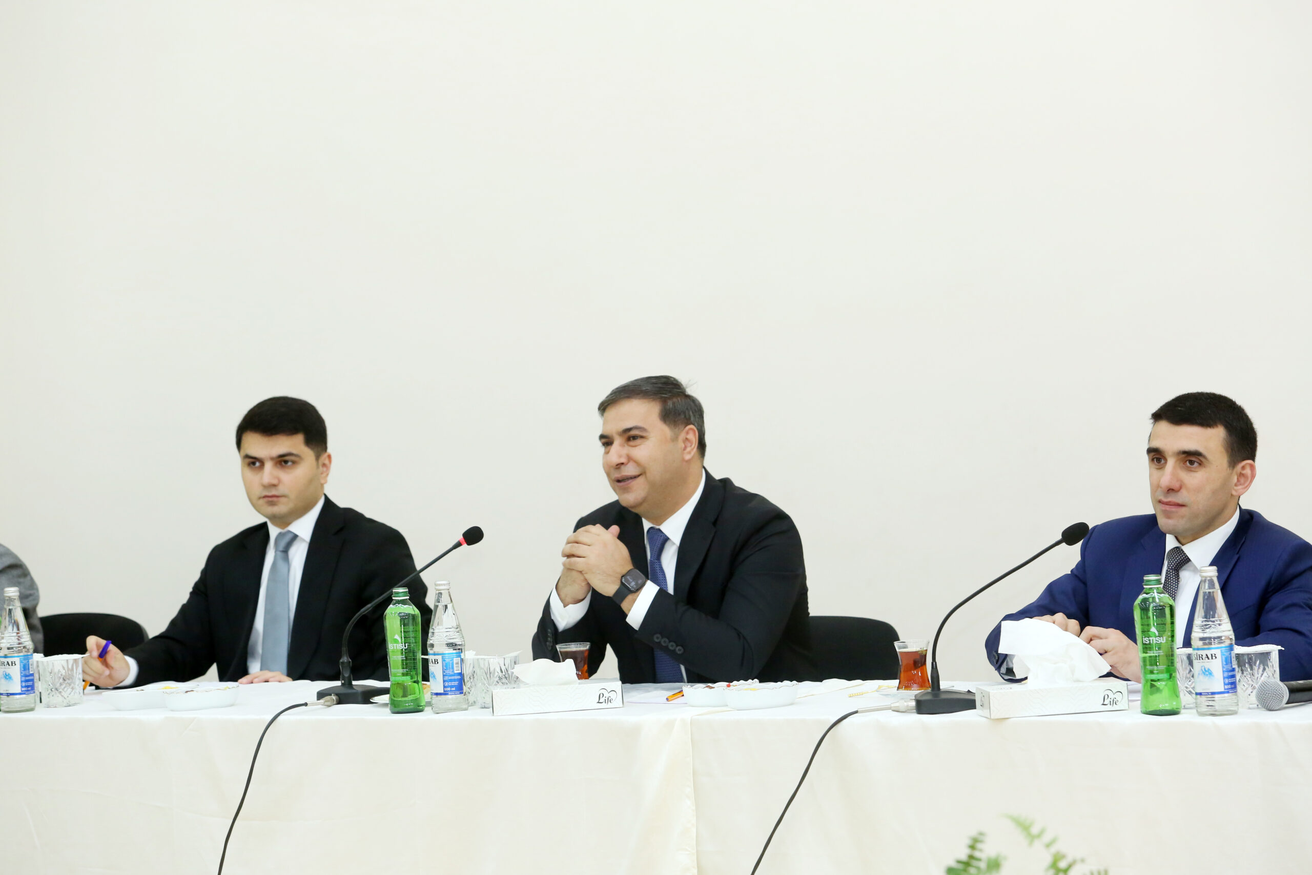Təhsil İnstitutu Gəncədə Azərbaycan dili və ibtidai sinif müəllimləri ilə görüş keçirib