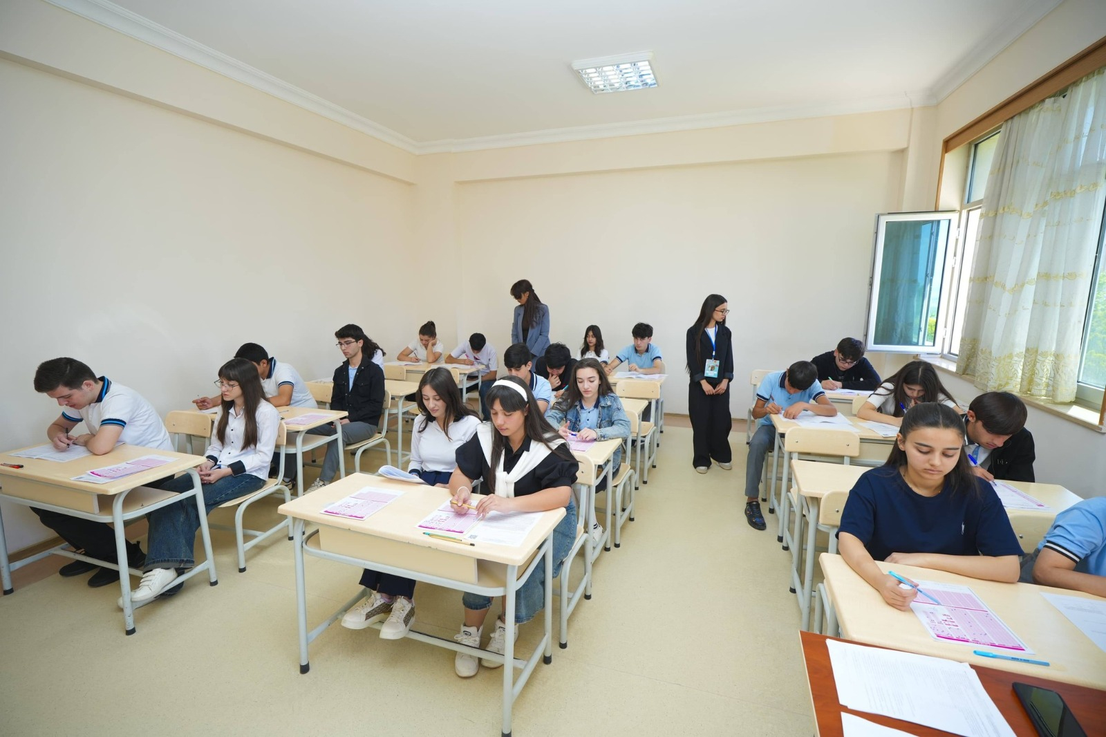 Naxçıvanda XI sinif şagirdləri üçün monitorinq qiymətləndirmə imtahanı keçirilib