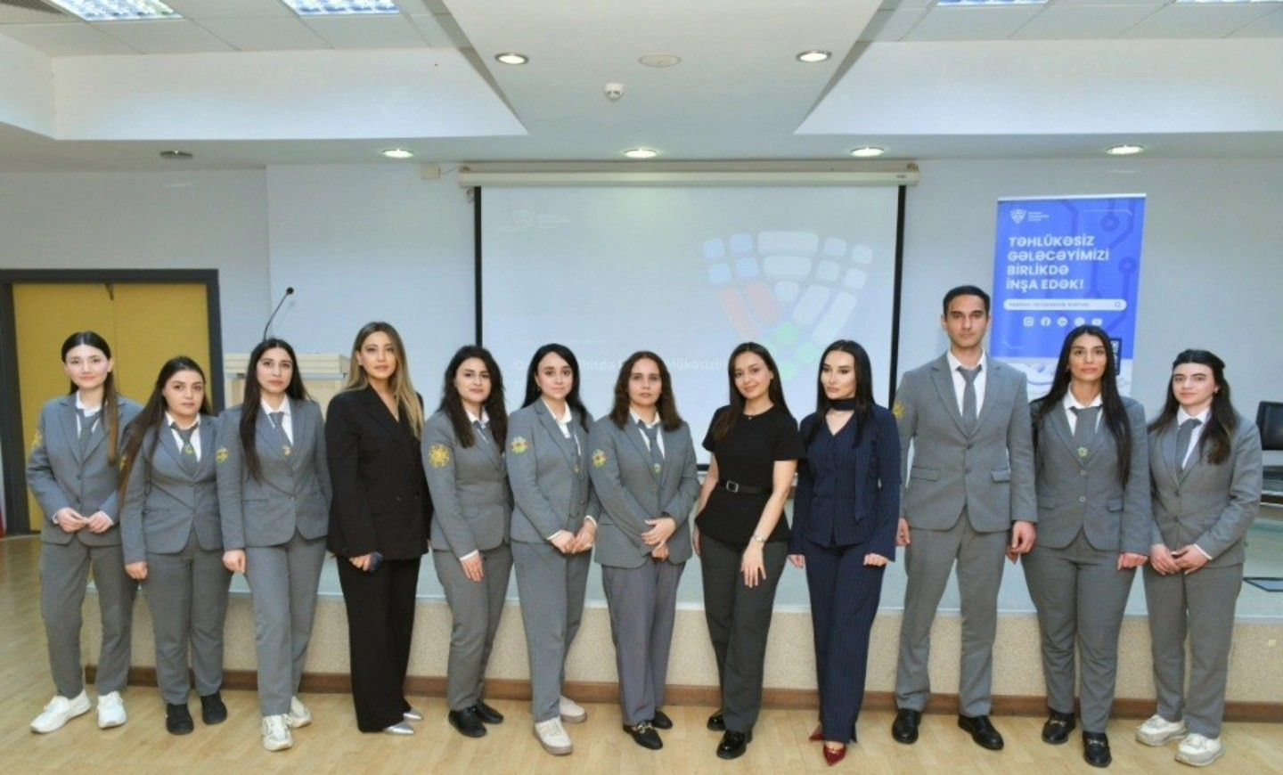 Uşaqların Müdafiəsi İdarəsinin əməkdaşları üçün təlimlər keçirilib