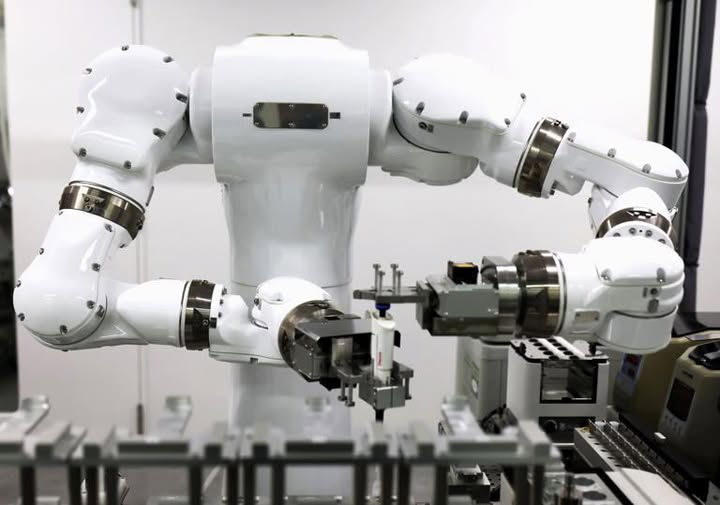 Pilotsuz laboratoriya fəaliyyətə başladı: robotlar iş başında