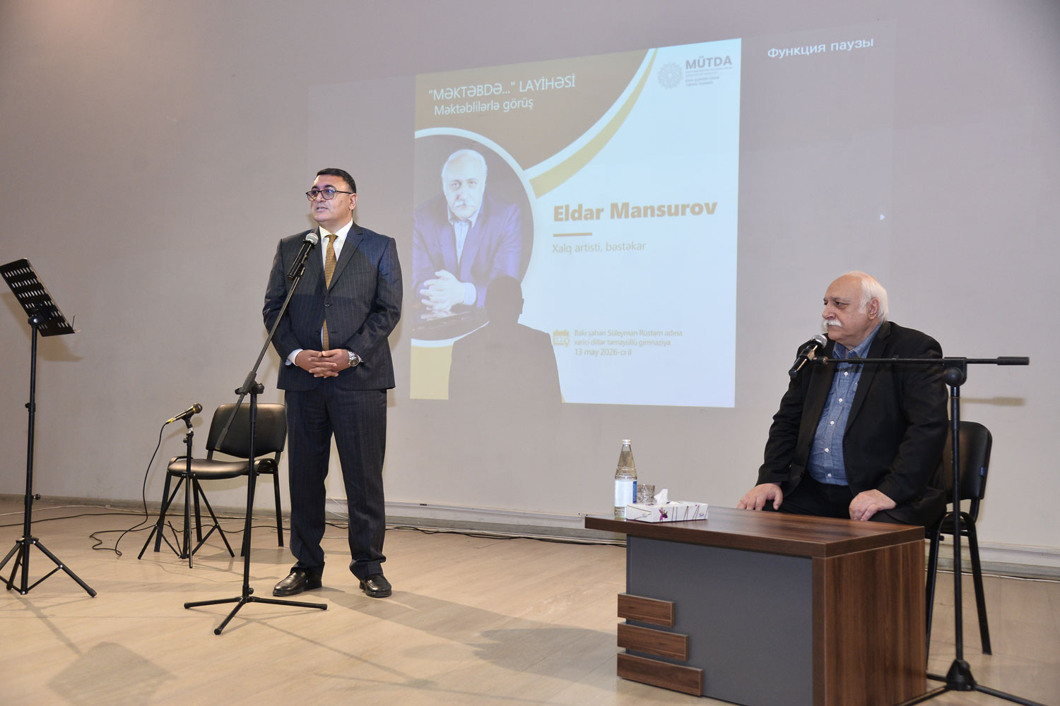 Eldar Mansurov “Məktəbdə...” layihəsinin qonağı olub