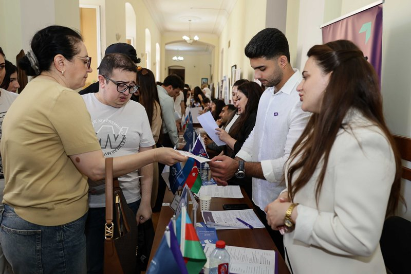 XVII UNEC Karyera və əmək yarmarkası keçirilib