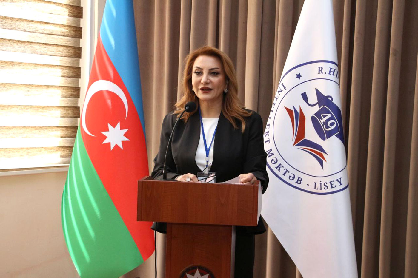 “İntellekt” məktəb-liseydə şəhərsalma və milli memarlıq irsi müzakirə olunub