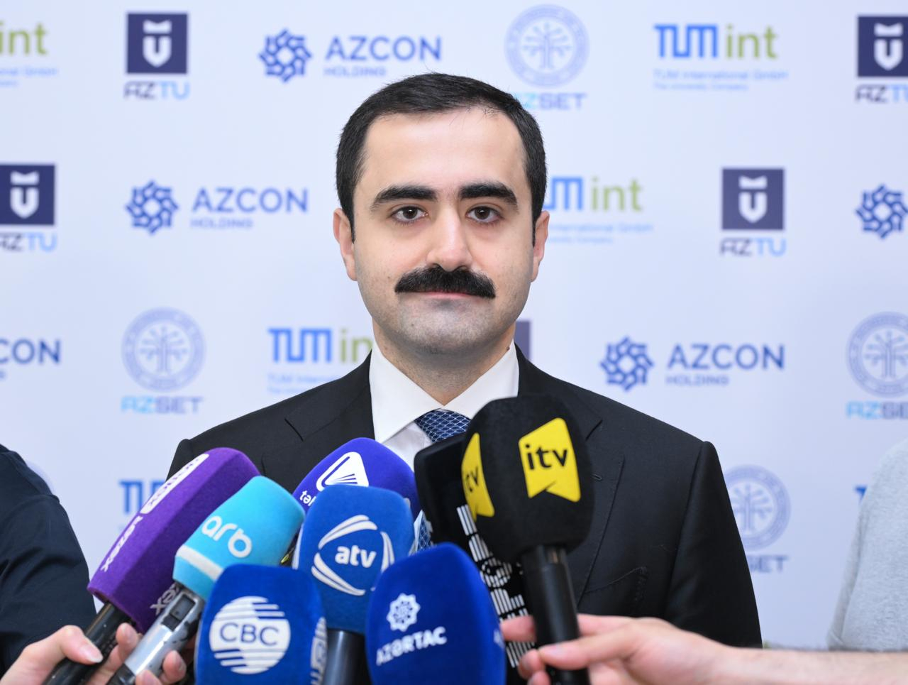 Həsən Həsənli: Yeni məktəbdə ən müasir təhsil məzmunu tətbiq olunacaq 