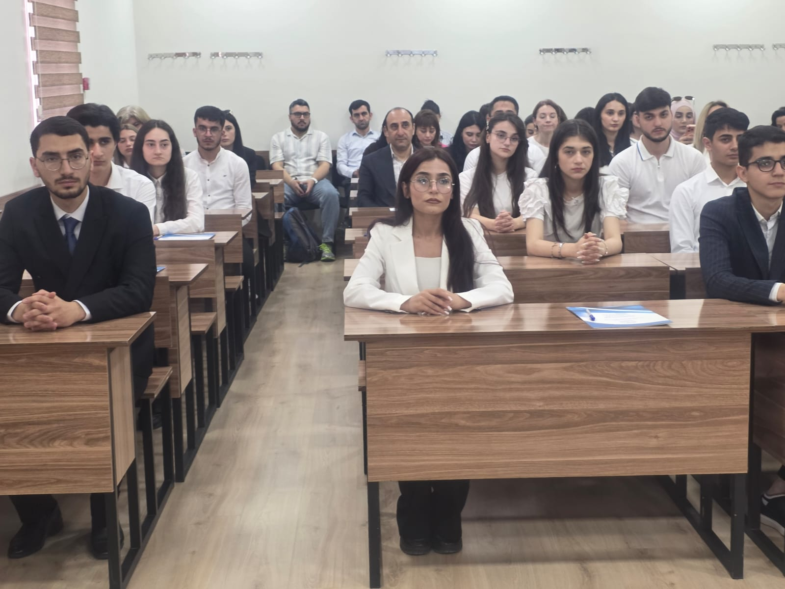 “Açıq dərs”də gənclər ailə dəyərlərindən danışdılar