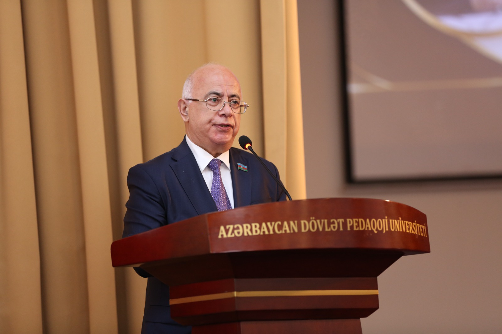 ADPU-da “I Türkoloji Qurultayın 100 illiyi: Dil məsələləri” konfransı keçirilir