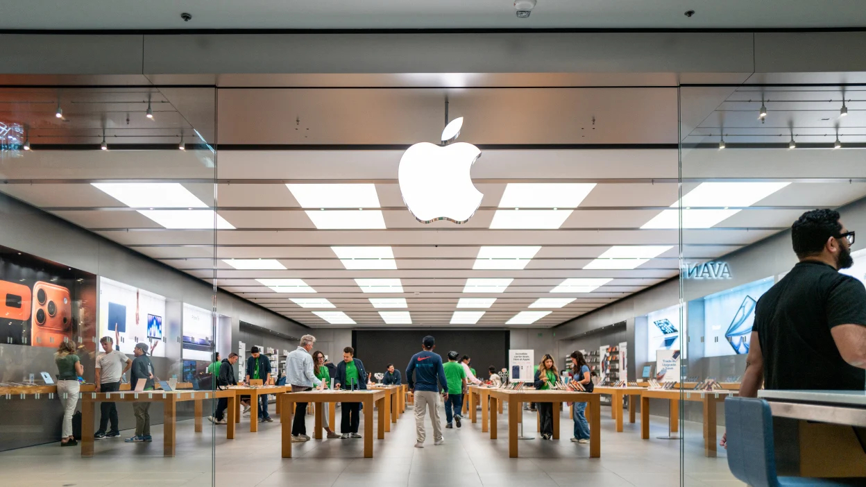 "Apple" tələbə və müəllimlər üçün endirimlərə nəzarəti sərtləşdirir