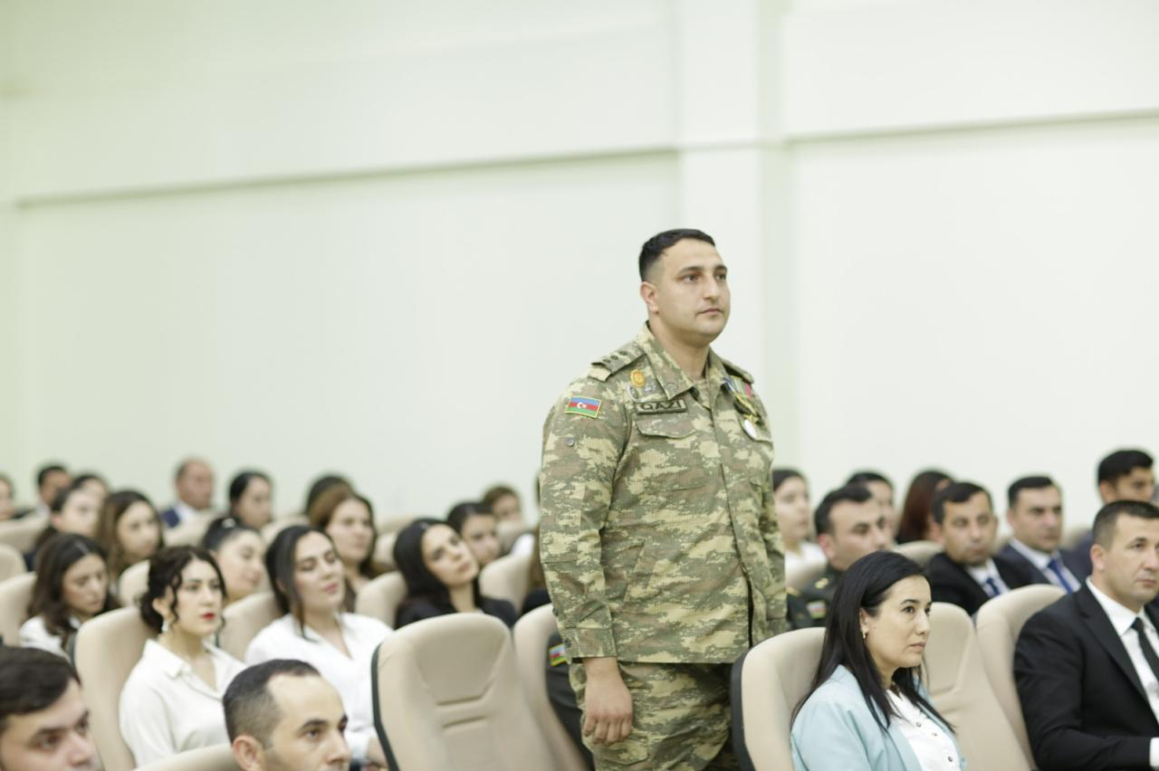 Firudin Qurbanov Tovuzda təhsil ictimaiyyəti, valideyn və şagirdlərlə görüşüb