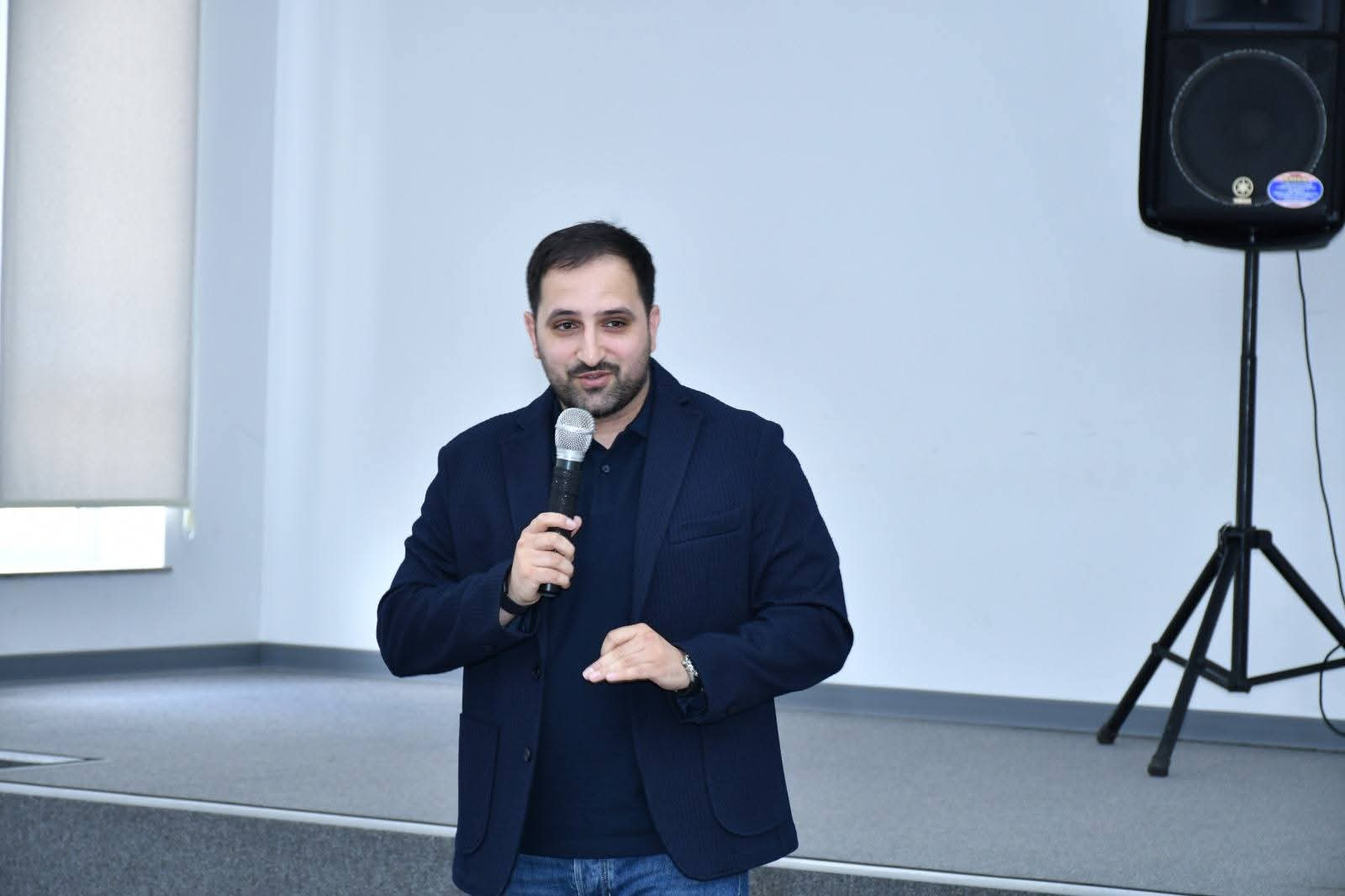 Abşeronda abituriyentlərlə ixtisas seçimi görüşü keçirilib
