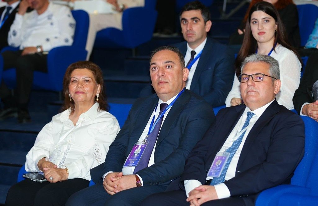 MDU-da 23 ölkənin iştirakı ilə beynəlxalq konfrans keçirilir