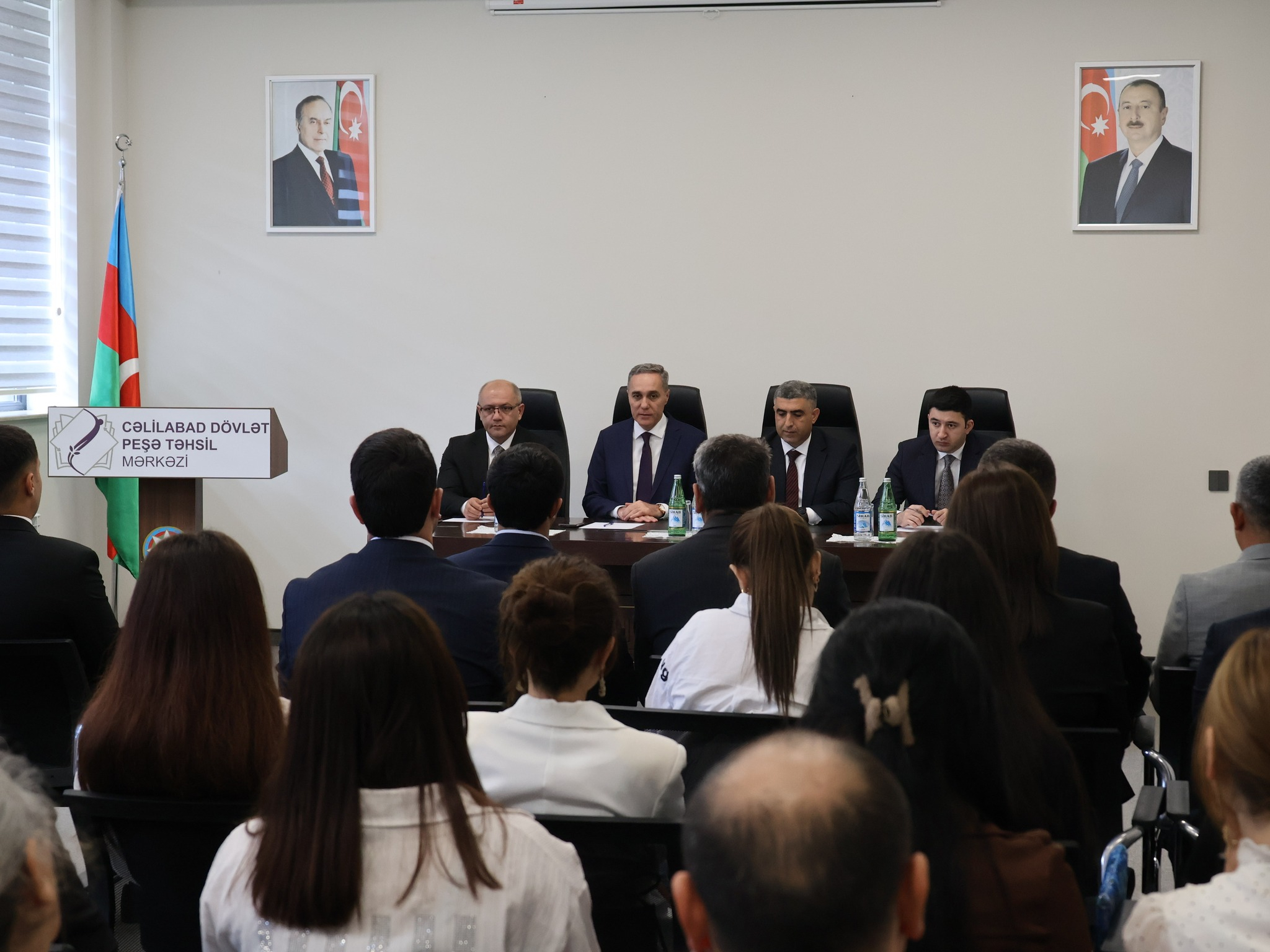 Cəlilabad Dövlət Peşə Təhsil Mərkəzinin yeni direktoru kollektivə təqdim olunub