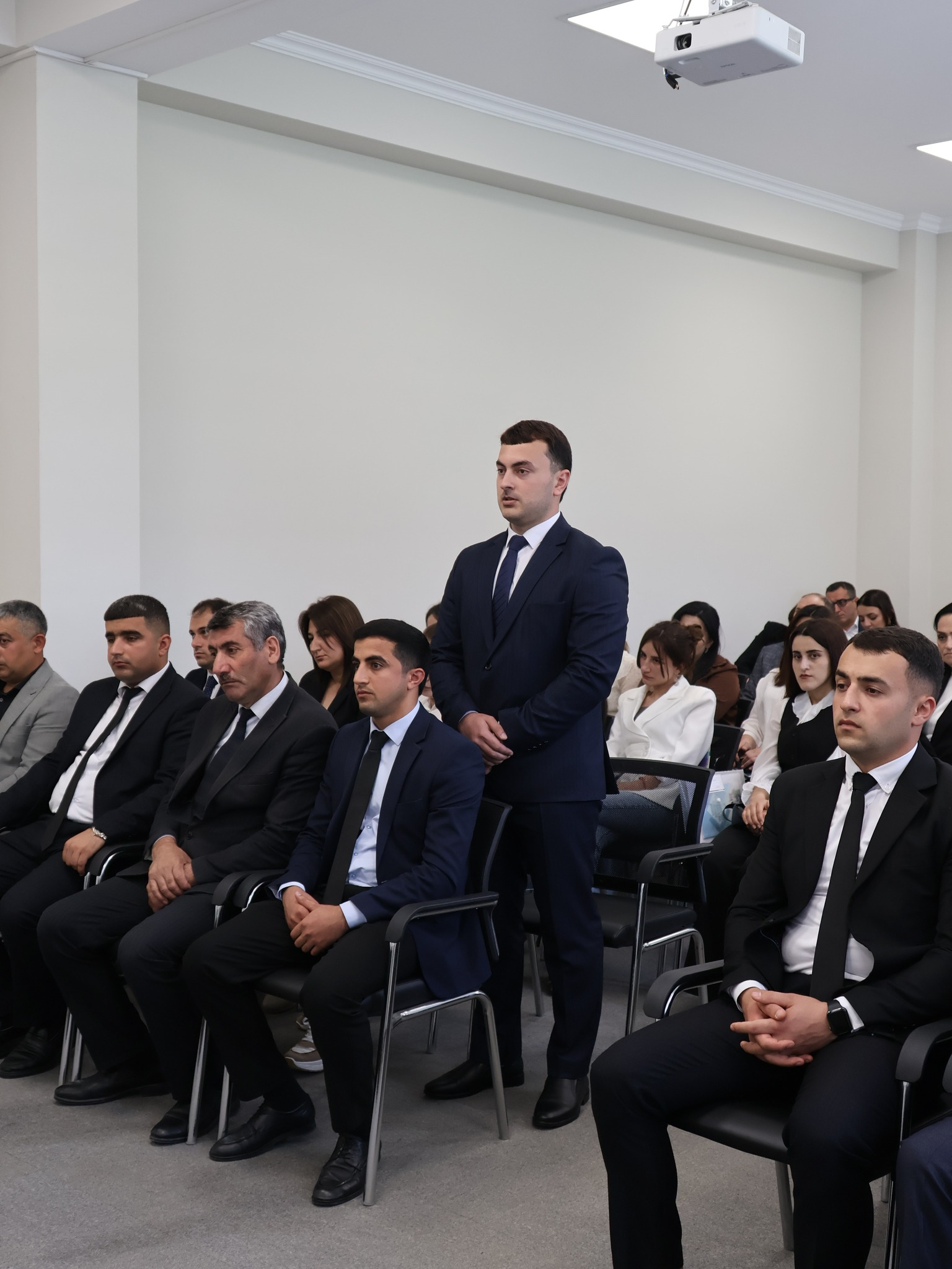 Cəlilabad Dövlət Peşə Təhsil Mərkəzinin yeni direktoru kollektivə təqdim olunub