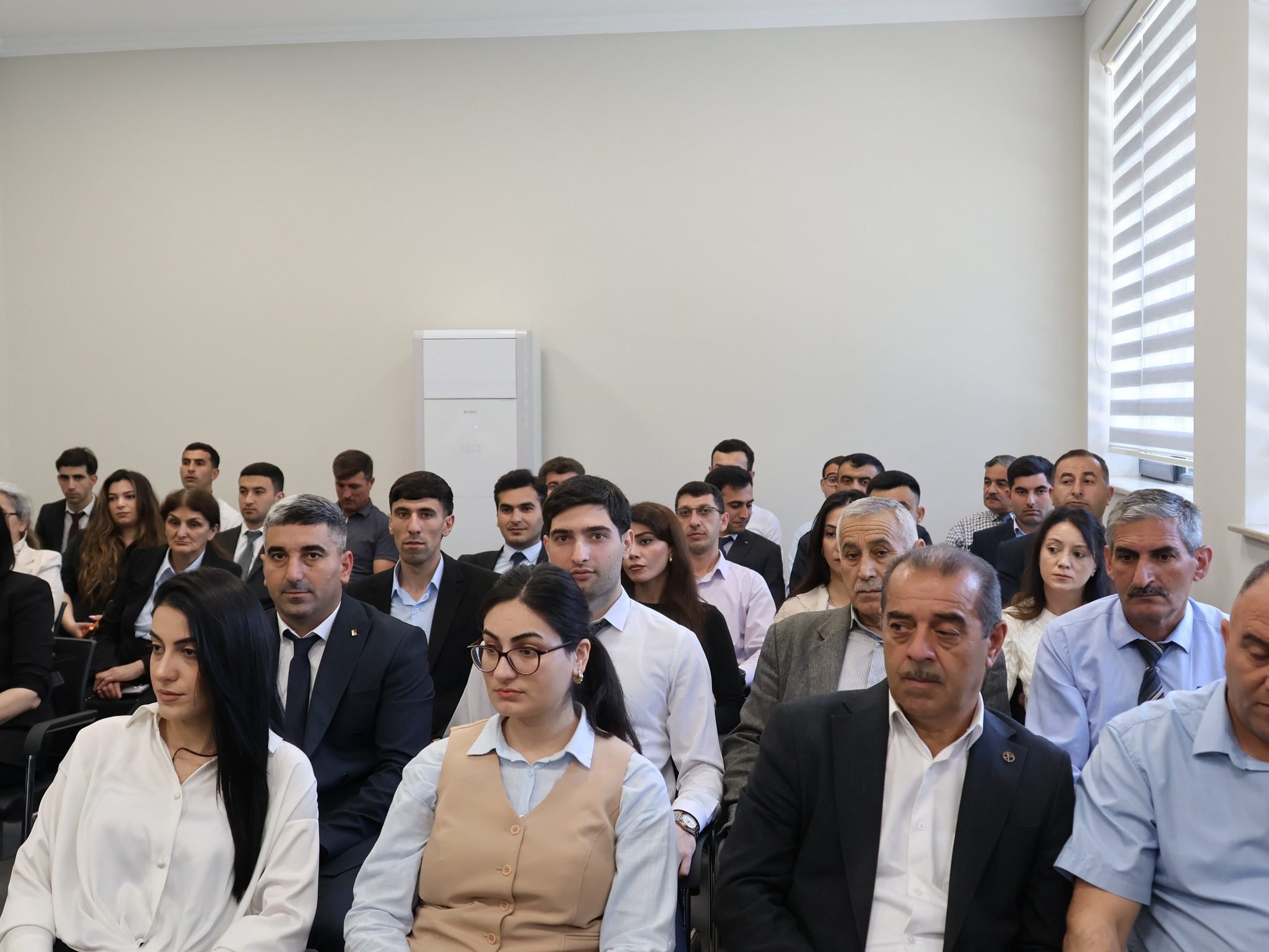 Cəlilabad Dövlət Peşə Təhsil Mərkəzinin yeni direktoru kollektivə təqdim olunub