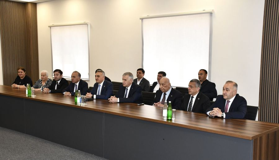 Vəkillər Kollegiyasının nümayəndə heyəti Qarabağ Universitetində olub