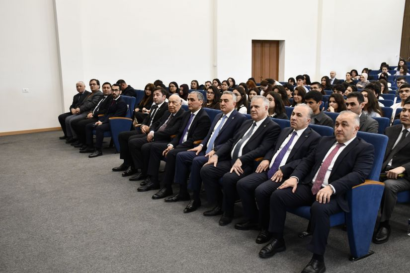Vəkillər Kollegiyasının nümayəndə heyəti Qarabağ Universitetində olub