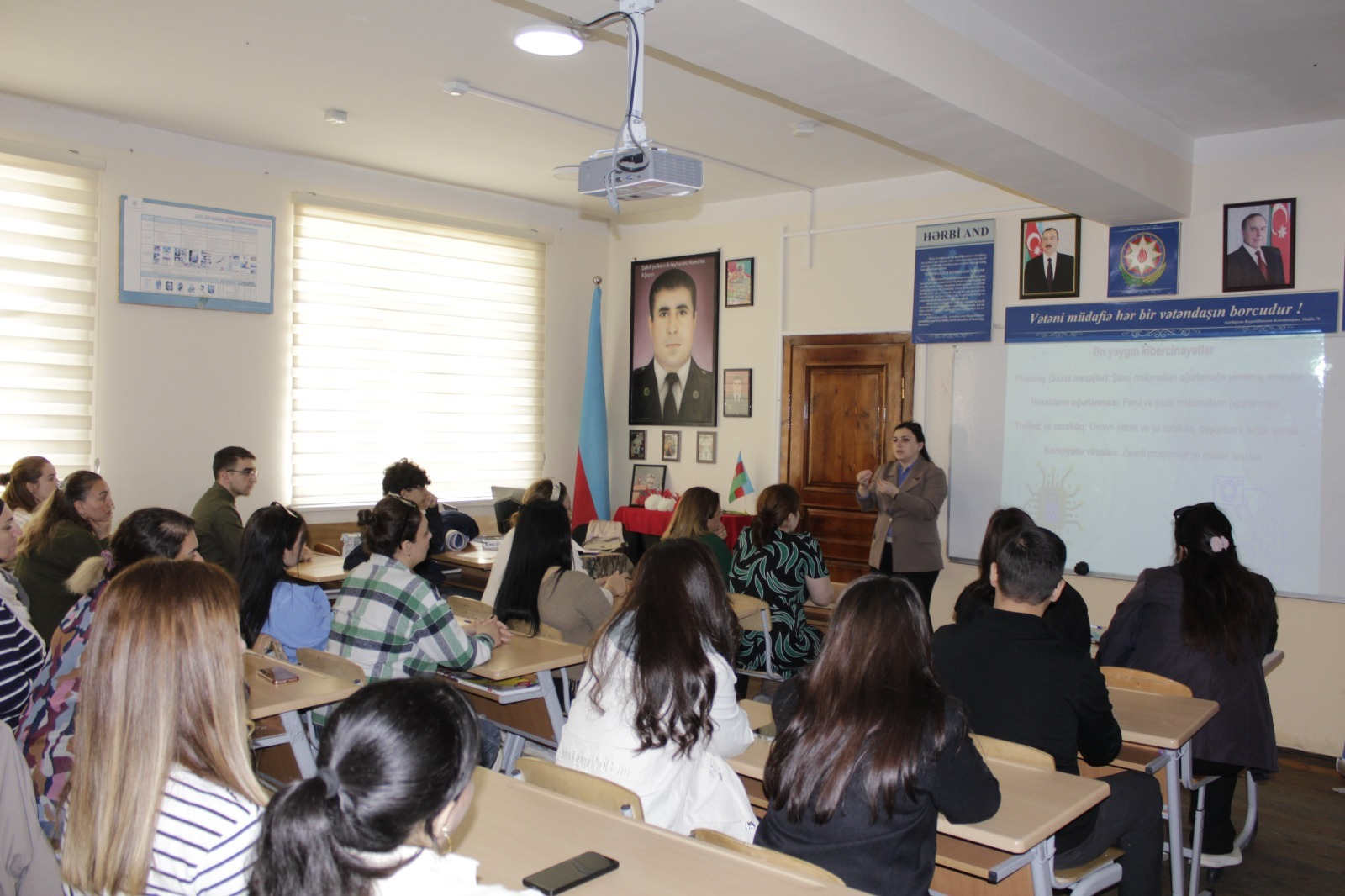“Rəqəmsal dünyada təhlükəsiz mühit” layihəsi çərçivəsində maarifləndirmə tədbirləri keçirilib
