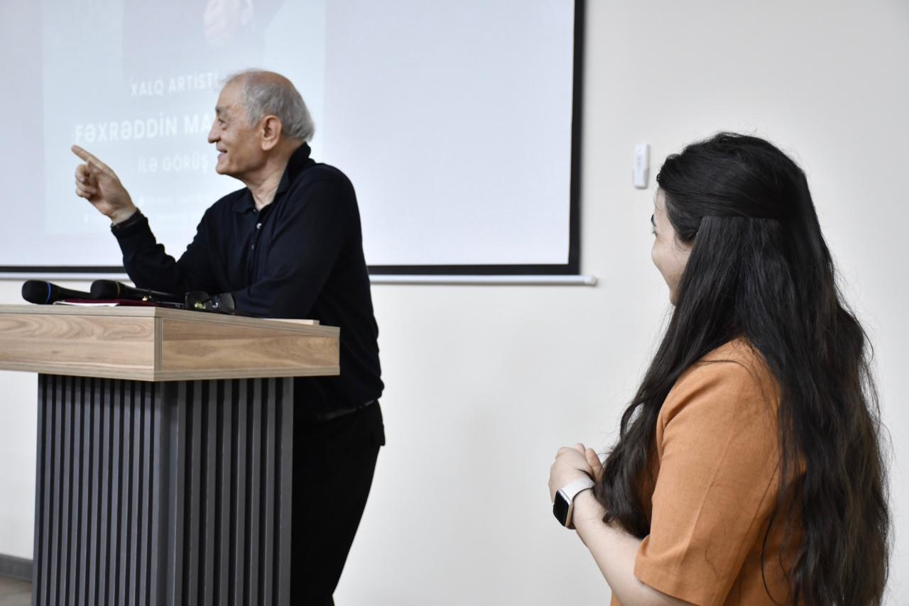 Qarabağ Universitetində xalq artisti Fəxrəddin Manafov ilə görüş keçirilib