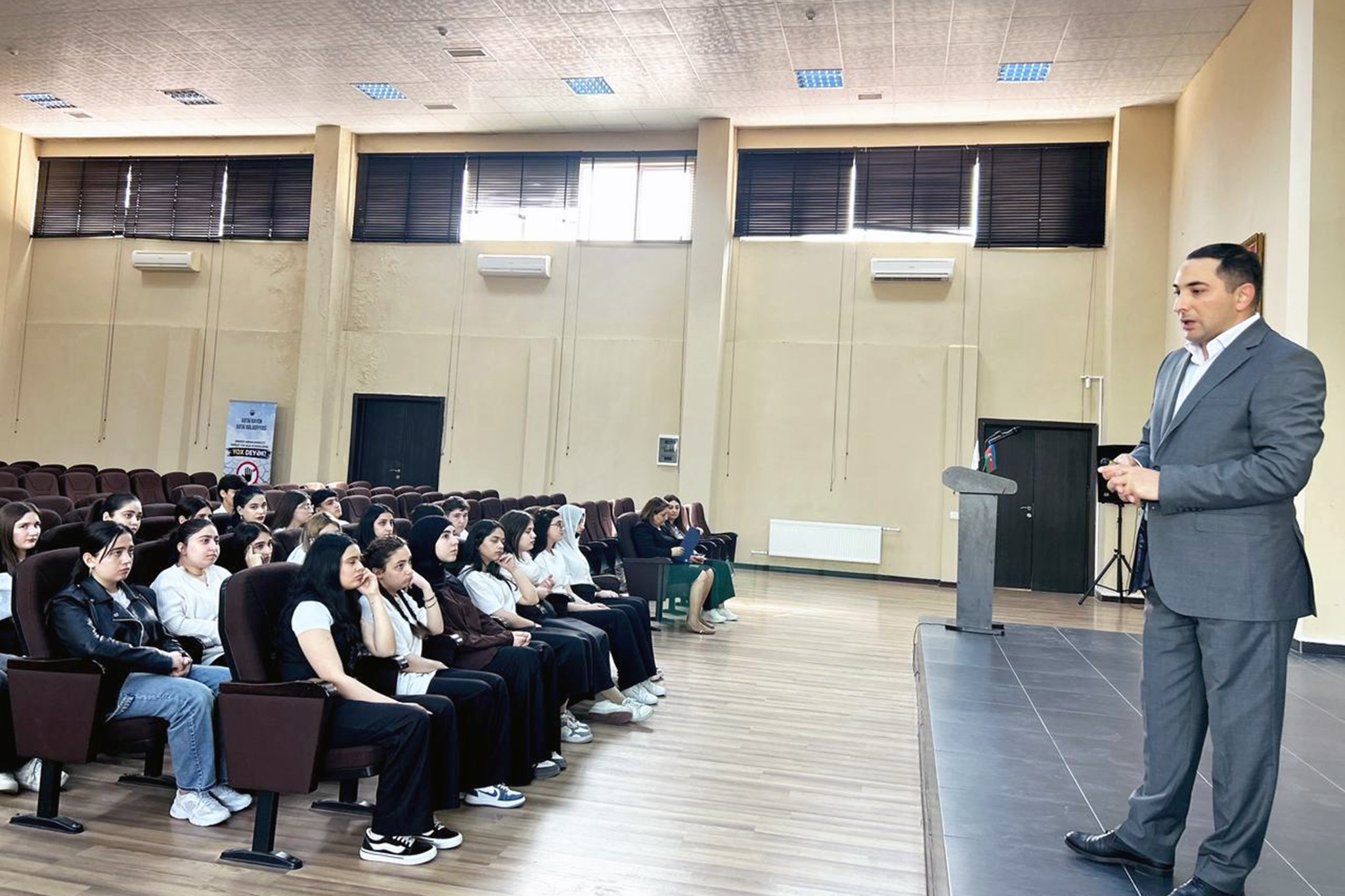 Peşə təhsili müəssisələrində vergi və maliyyə təlimləri keçirilib
